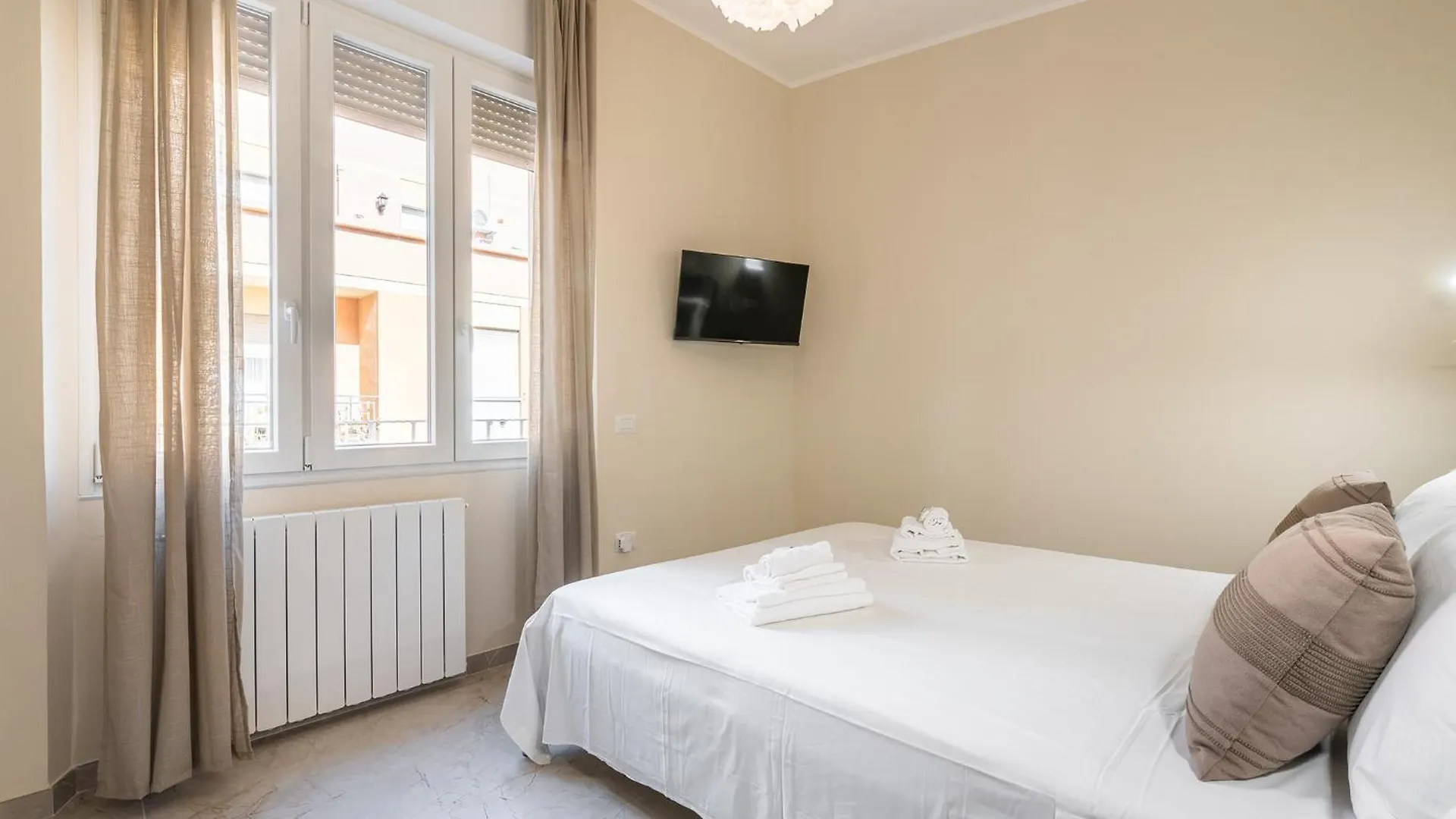 Artful Modern Escape Apartment Cagliari