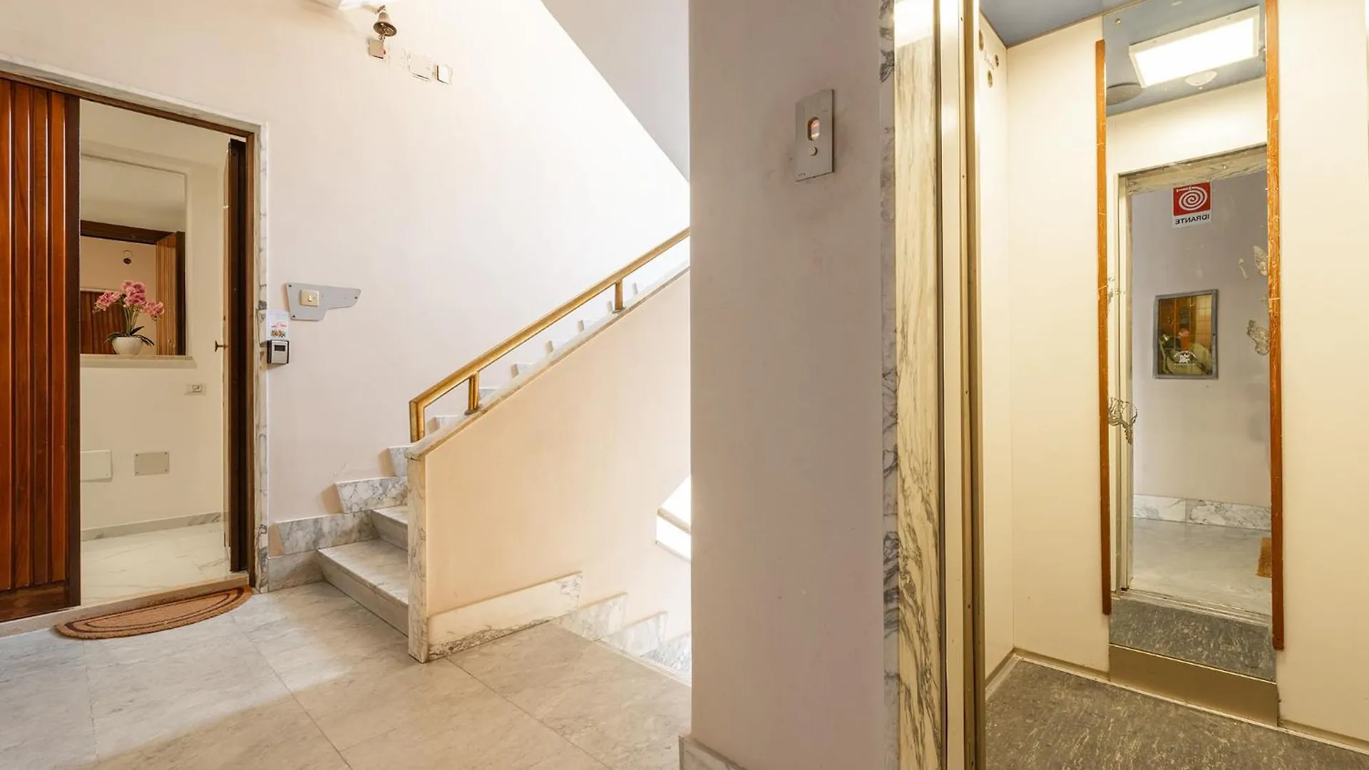 Artful Modern Escape Apartment Cagliari Italy